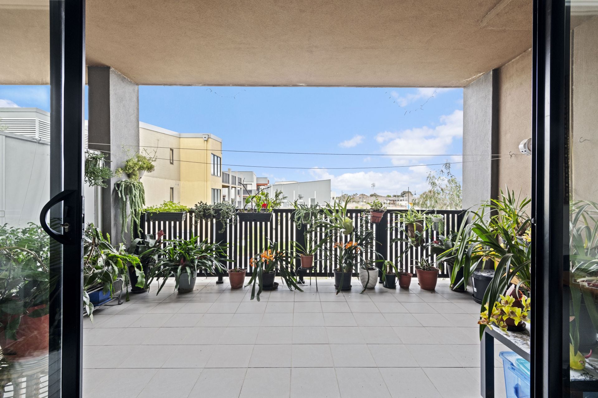 Stylish & Surprisingly Spacious Apartment