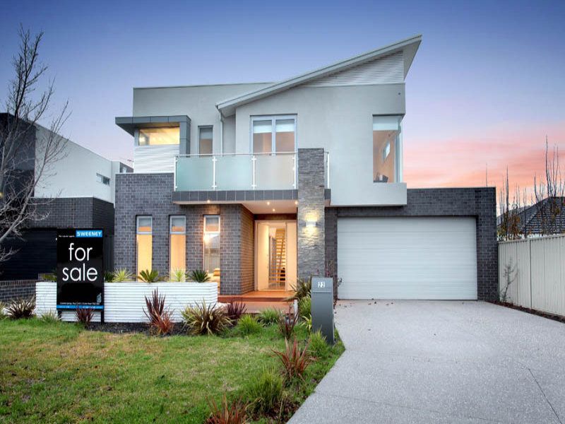 22 Lake Logan Way, Caroline Springs - Thumbnail 3