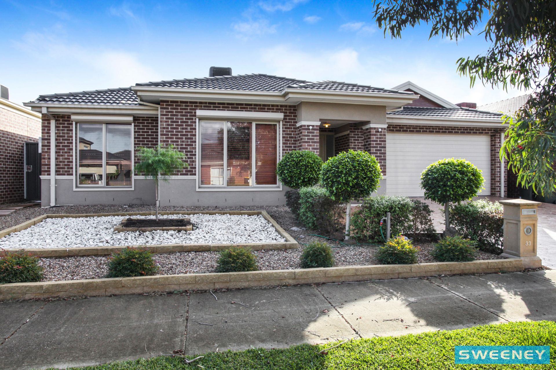 33 Meakin Way, Deer Park - Thumbnail 2