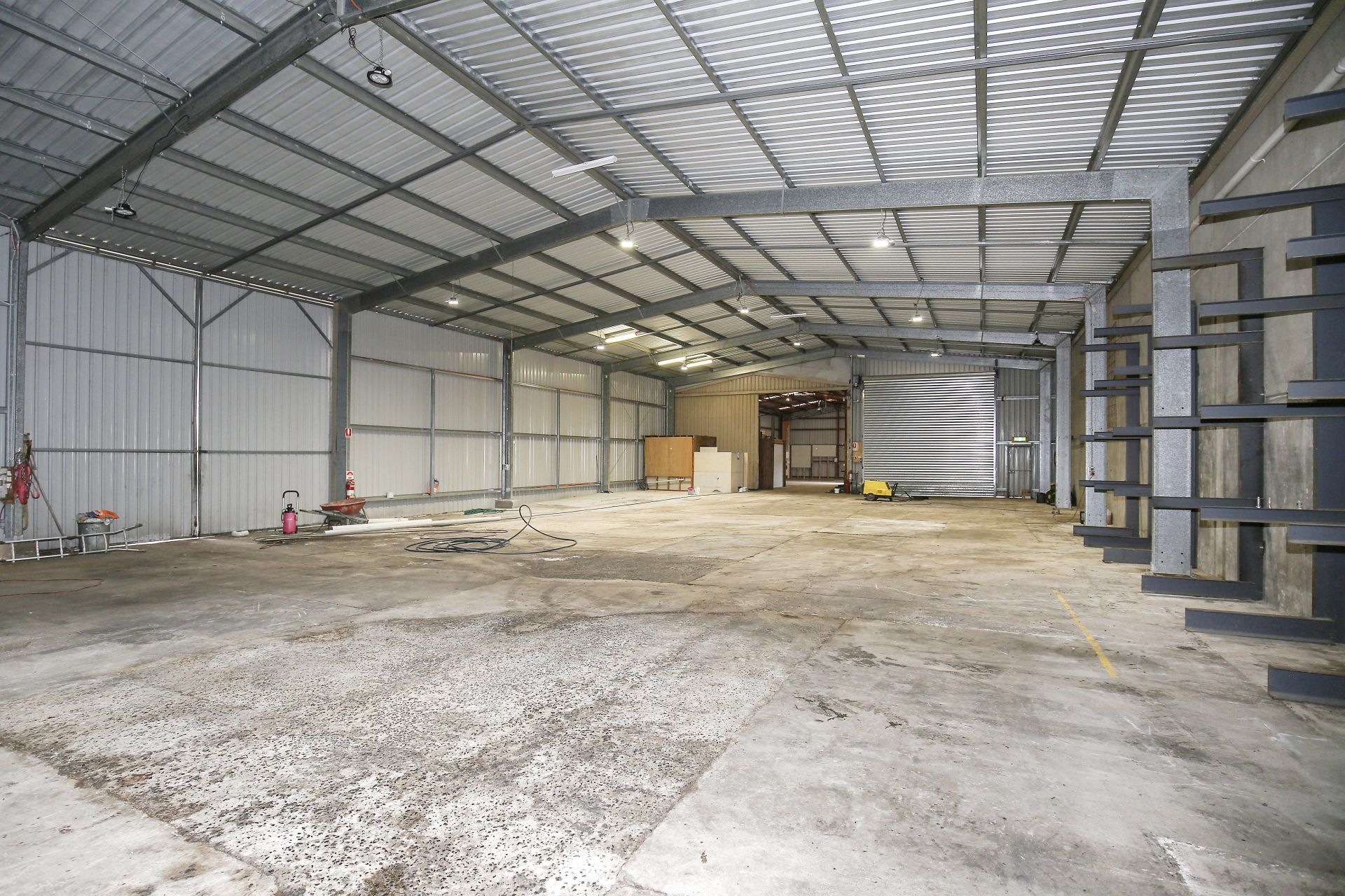 PRIME LOCATION WITH EASY ACCESS TO SYDNEY RD & HUME HWY