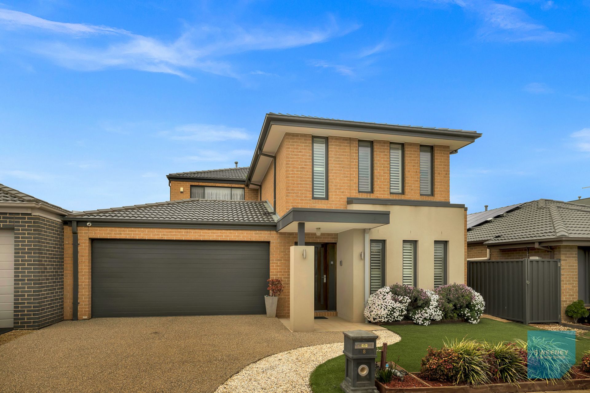 8 City Vista Court, Fraser Rise - Thumbnail 2