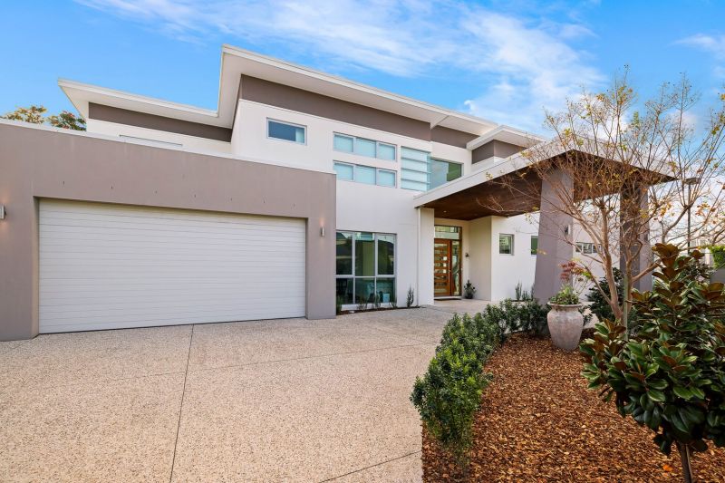 Real Estate For Sale 68 Commodore Drive Paradise Waters , QLD