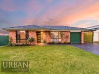 13 Aaron Place Plumpton, Nsw