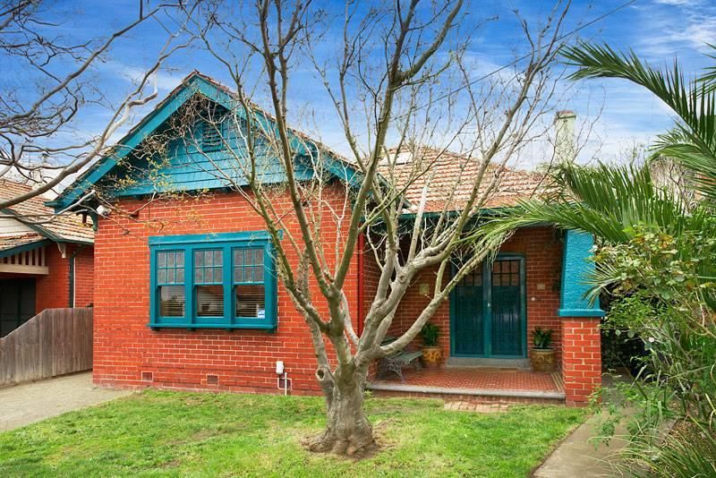 10 Tantram Avenue, St Kilda East - Thumbnail 2