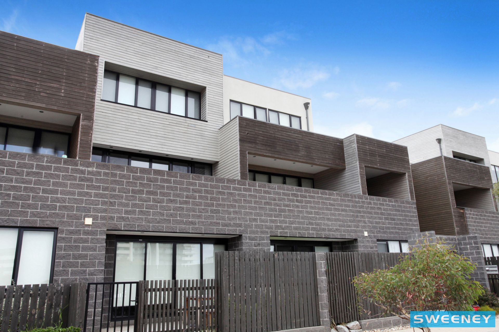 7/11 Monckton Place, Caroline Springs - Thumbnail 3