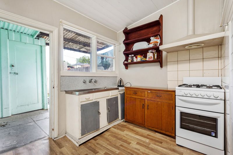 61 Creswick Street, Footscray - Thumbnail 5