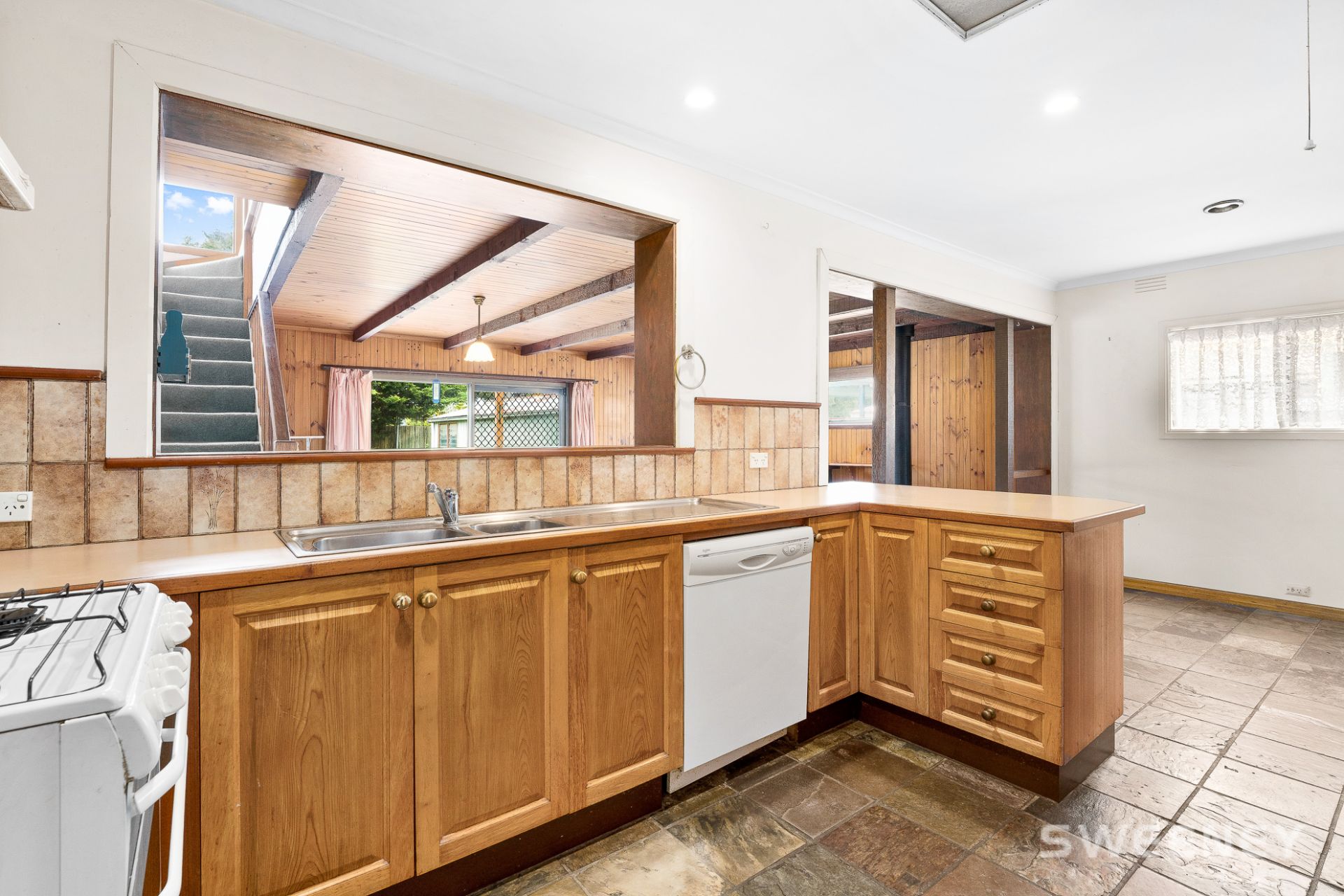 93 Waters Drive, Seaholme - Thumbnail 4