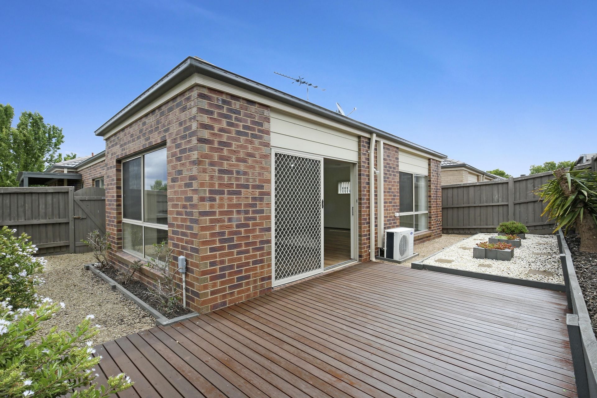 CRAIGIEBURN CATCH!