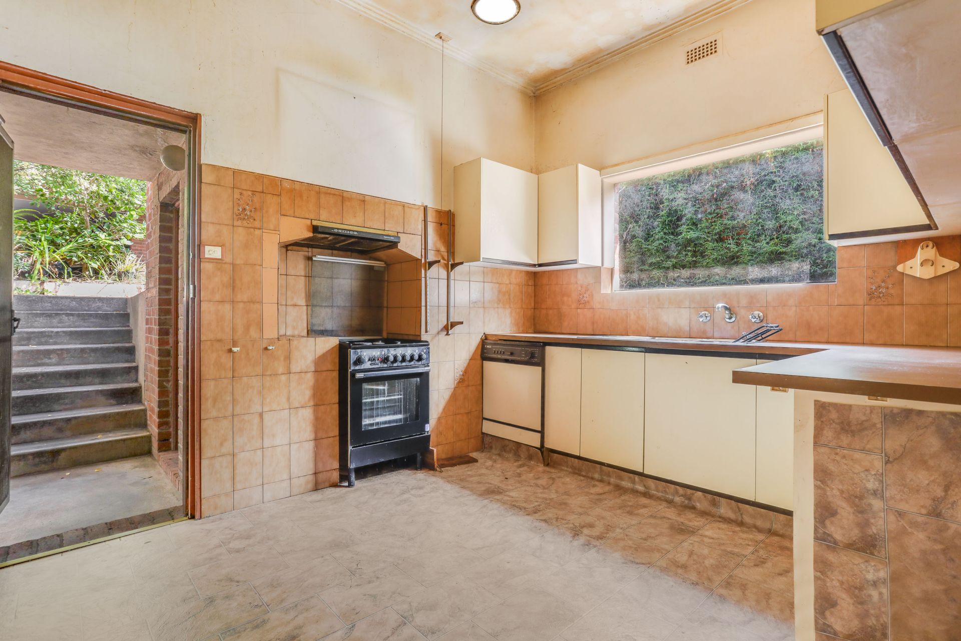 1-2/55 Hailes Street Greensborough, Greensborough - Thumbnail 5