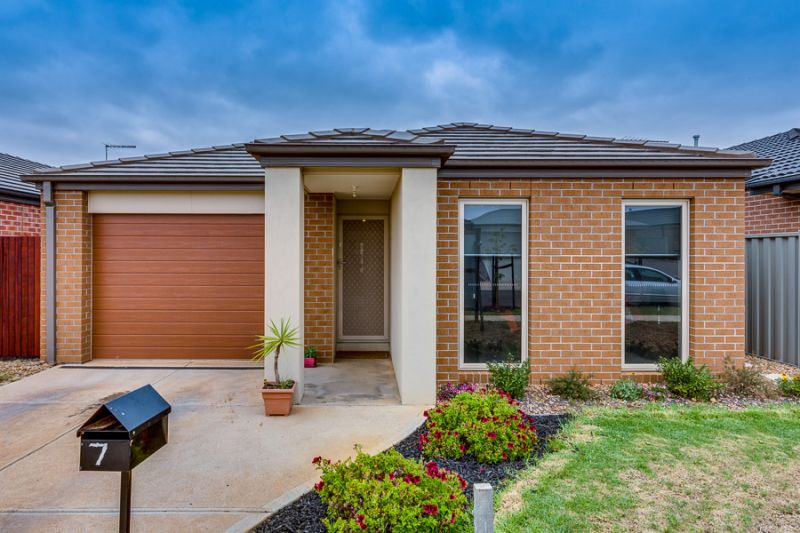 7 Bulbine Road, Bacchus Marsh - Thumbnail 2