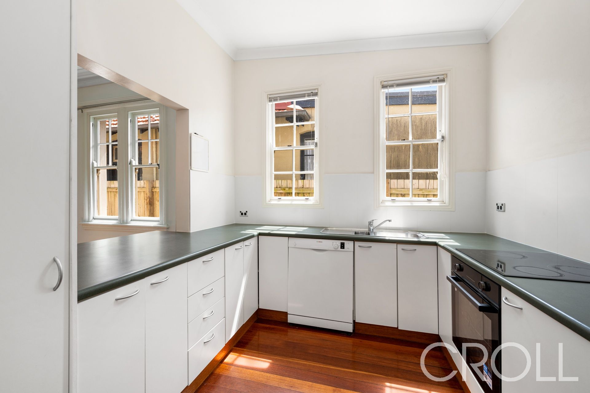 7 Park Avenue NEUTRAL BAY NSW, Bay - Thumbnail 3