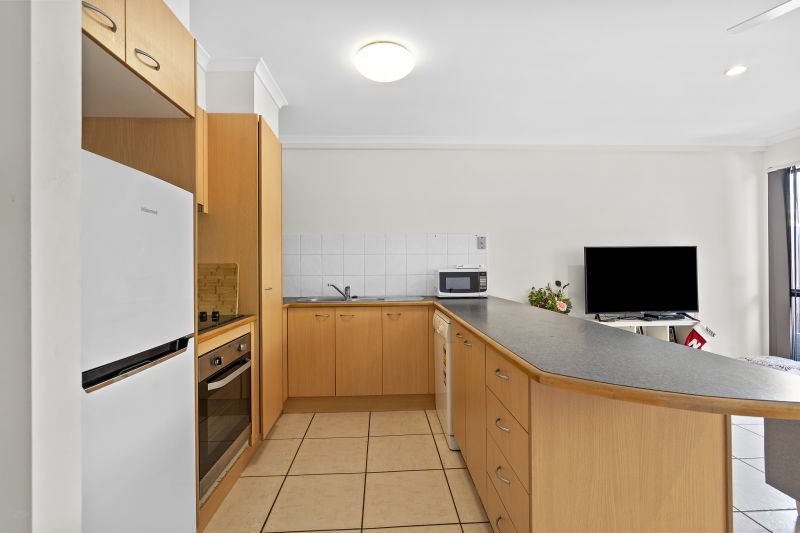 2/8-10 Yallanga Place, Mooloolaba