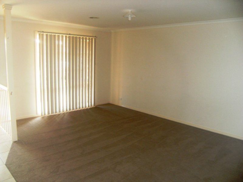 3 Nullarbor Place, Caroline Springs - Thumbnail 4
