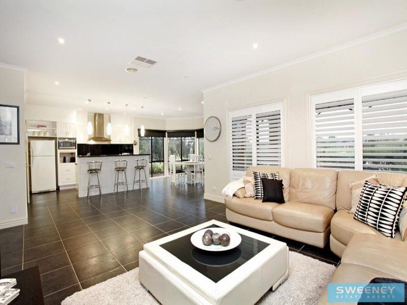 18 Lauriston Quay, Caroline Springs - Thumbnail 6