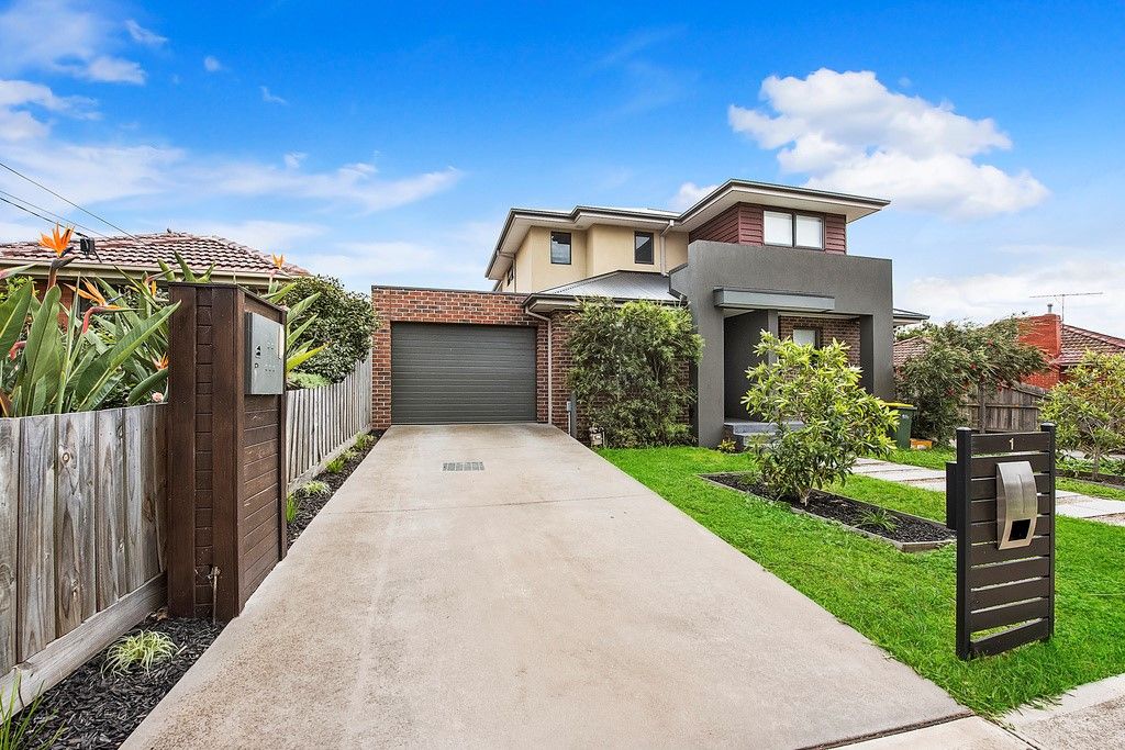 Immaculate Townhouse!