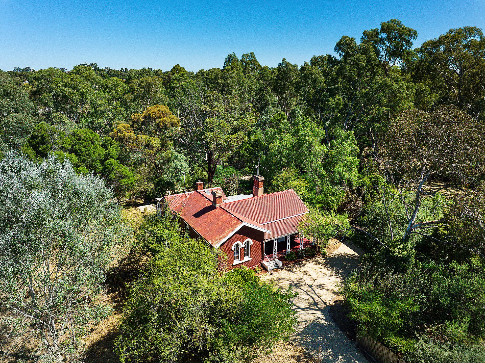 1 Camp Crescent, Castlemaine - Thumbnail 2