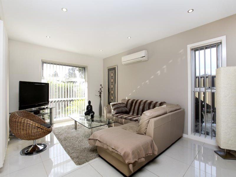 1/5-9 Strathvea Lane, Caroline Springs - Thumbnail 6