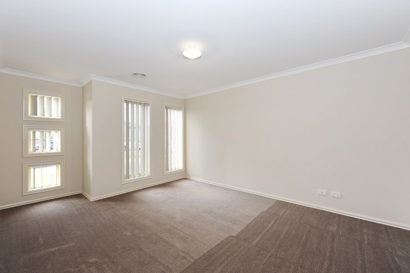 6 Shield Road, Point Cook - Thumbnail 3