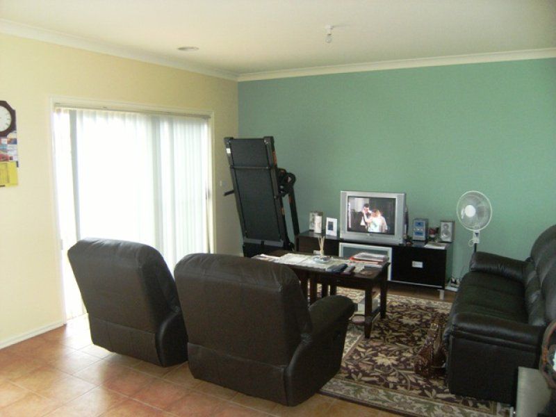 12 Millstream Way, Caroline Springs - Thumbnail 4