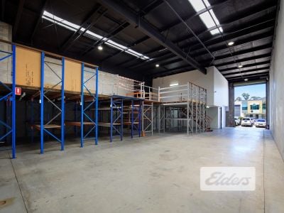 RARE INNER CITY OFFICE / WAREHOUSE | 6 CARS PARKS ONSITE!