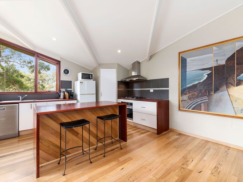 4 Ferny Grove, Kennett River - Thumbnail 3
