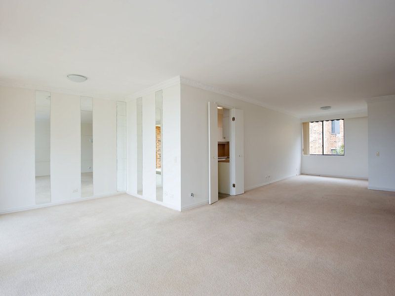52/2 Spruson Street NEUTRAL BAY NSW, Bay - Thumbnail 3