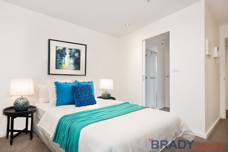 806/8 Exploration Lane MELBOURNE VIC, Melbourne - Thumbnail 2