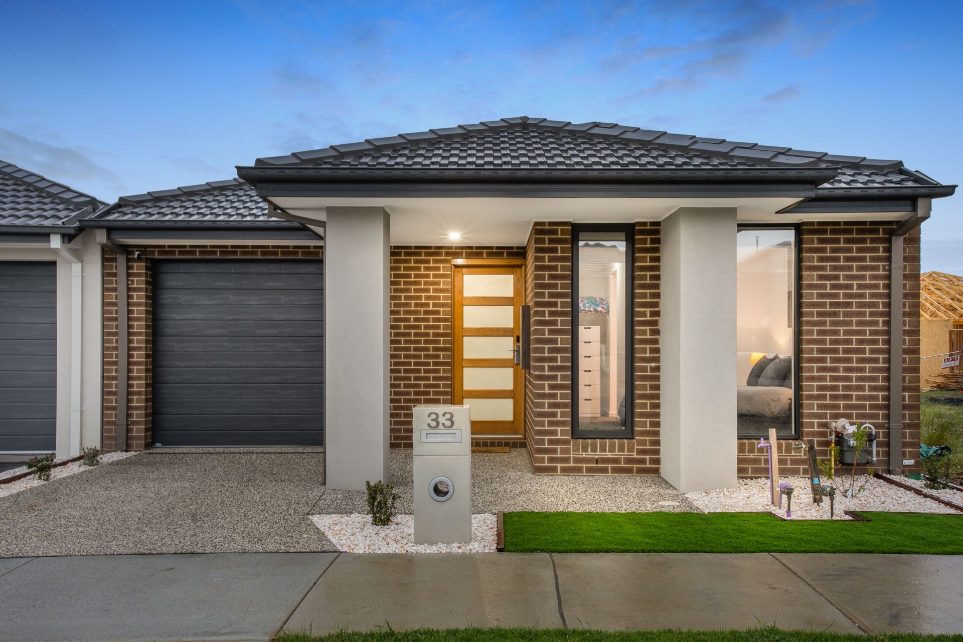 33 Caravan Parade, Berwick VIC