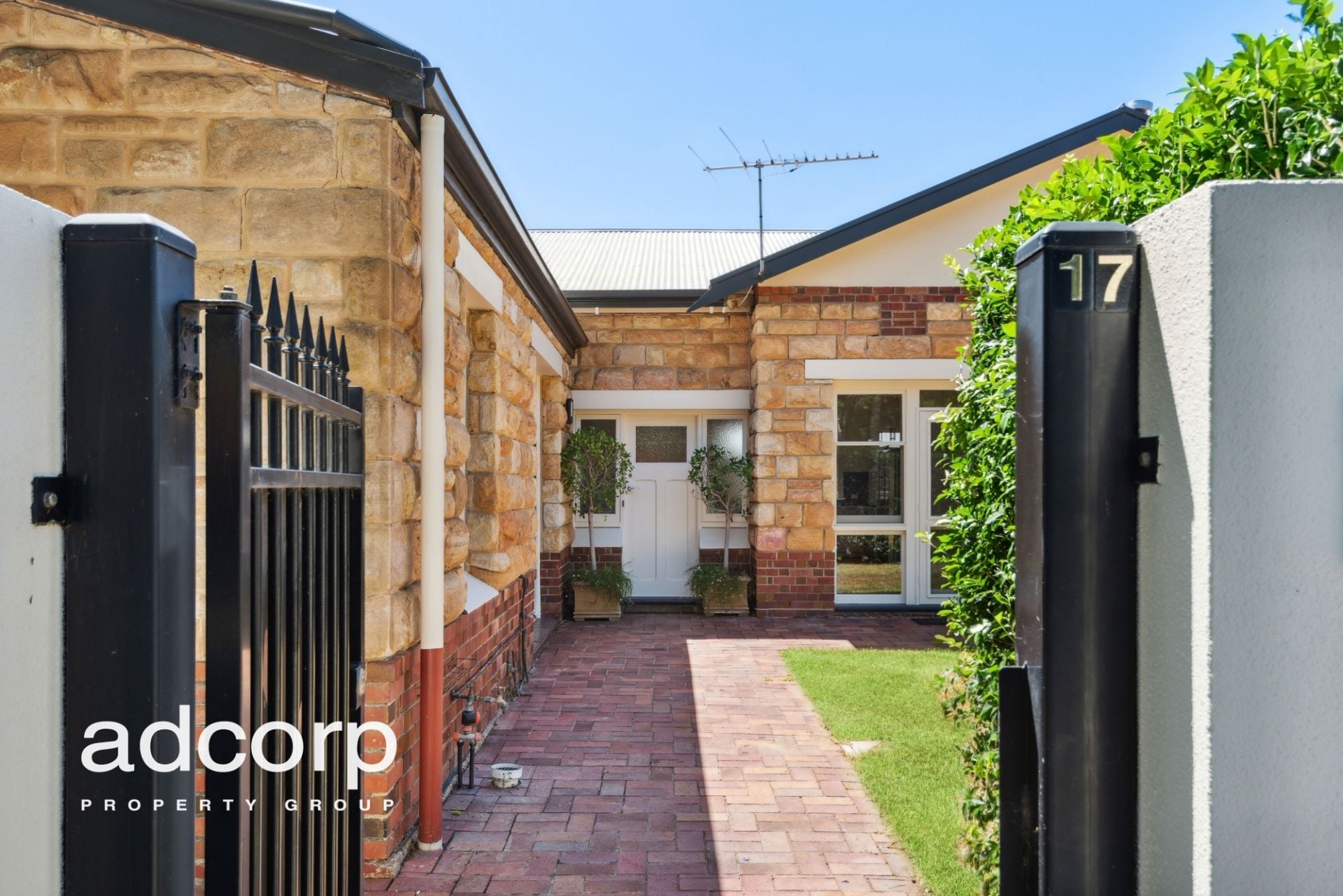 17 Hilda Terrace Hawthorn SA, Hawthorn - Thumbnail 2