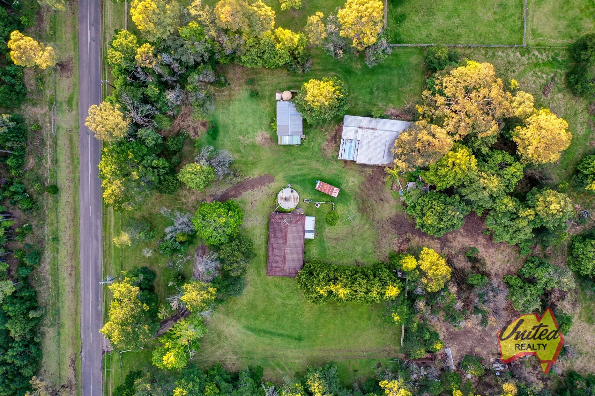 91 Russell Lane, Oakdale United Realty