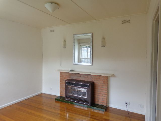 **Great Location in Picturesque Street**