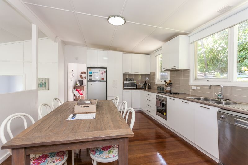 15 Waverley Avenue, Lorne, VIC, Lorne - Thumbnail 3