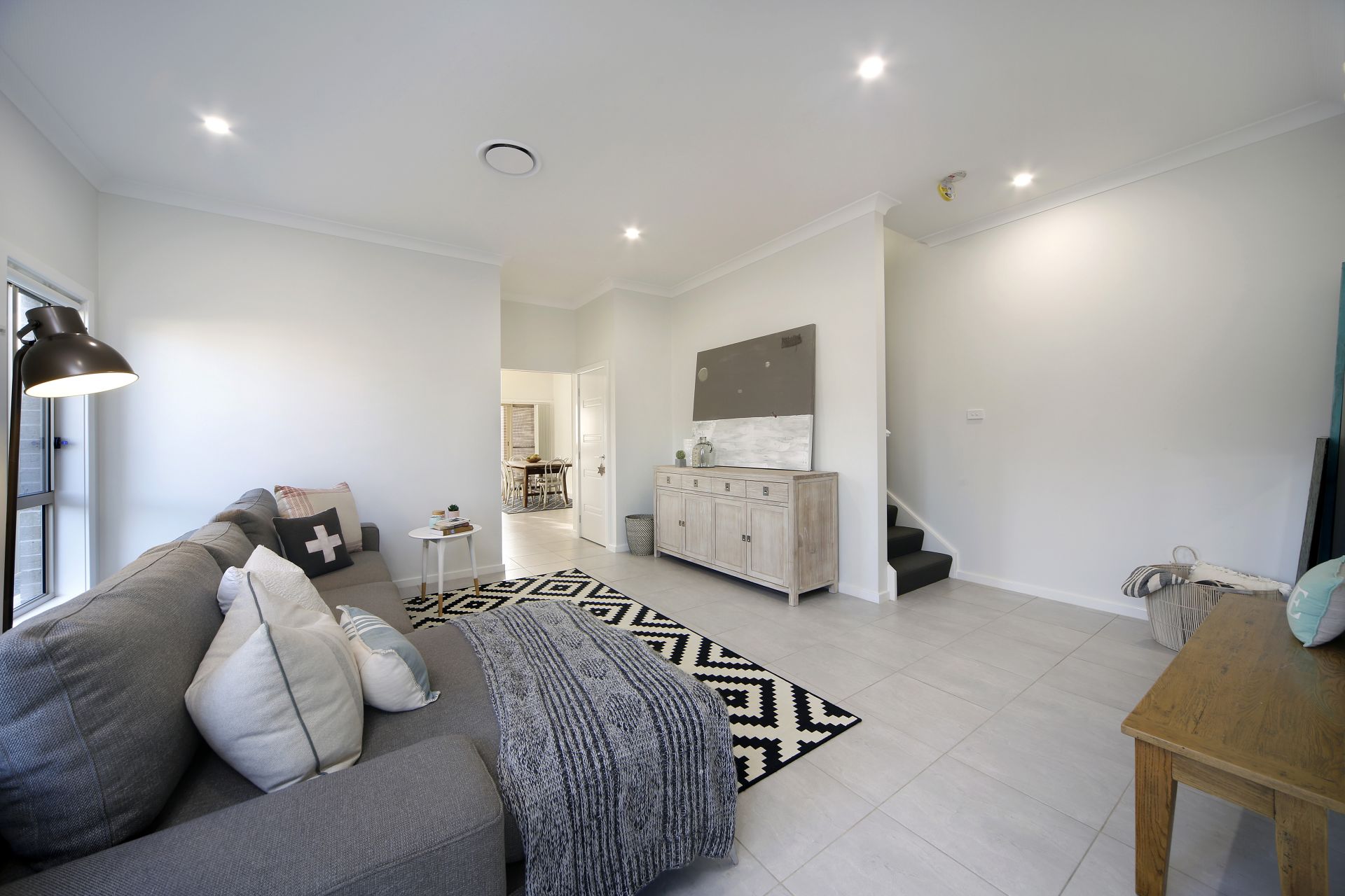 19 Edward Avenue, Miranda, Miranda - Thumbnail 3