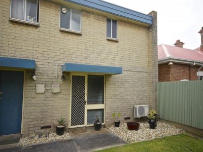 6/3 Percy Street, DEVONPORT, Devonport - Thumbnail 3
