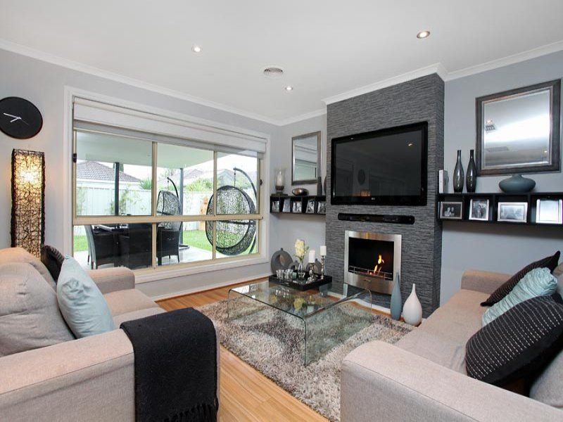 42 Milburn Circuit, Caroline Springs - Thumbnail 3