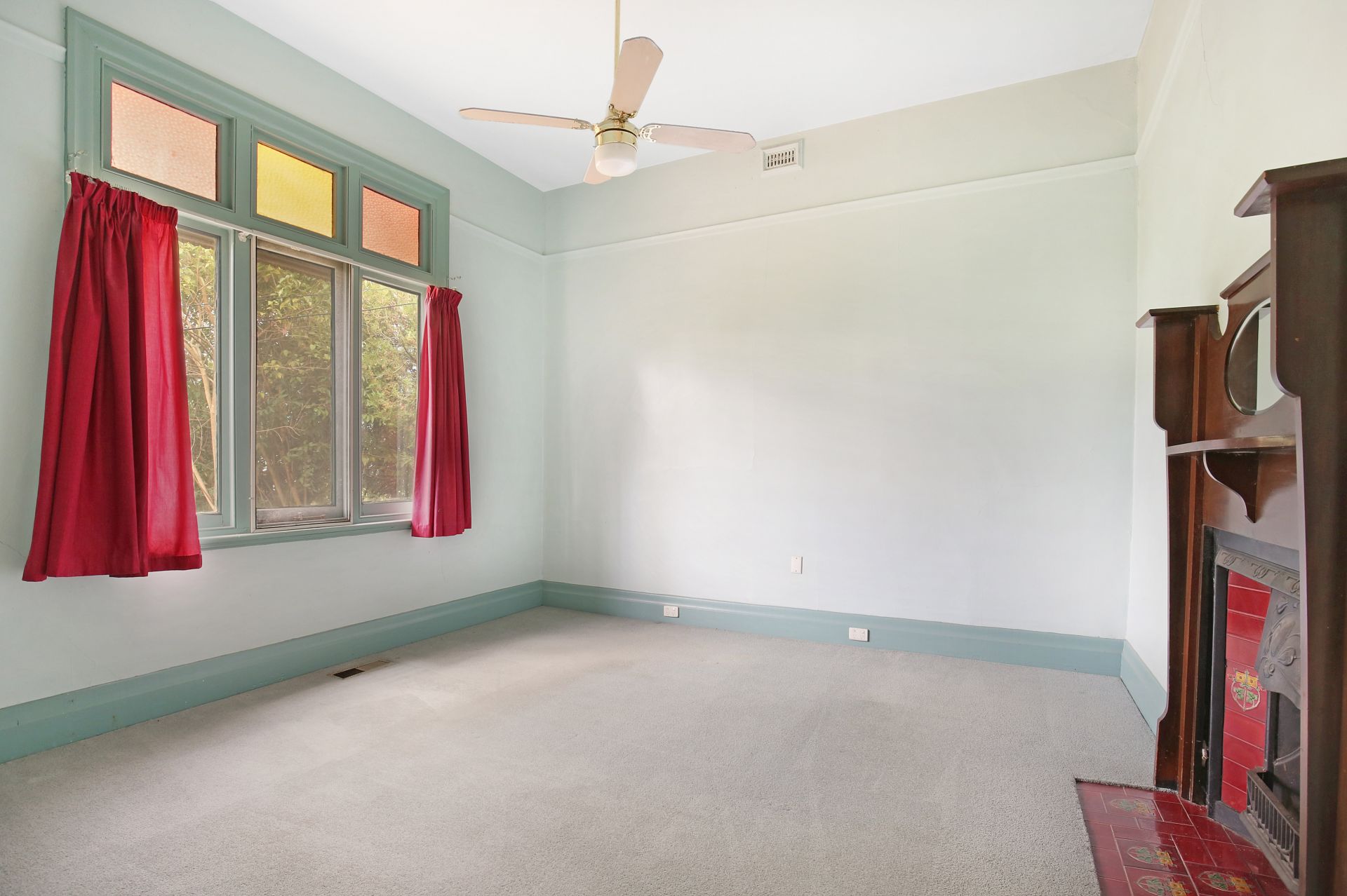 Cartmell is Calling! 4 Bedroom home, Walk to everything !