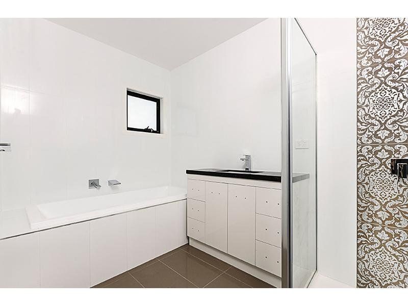 15 Parkside Crescent, Seaholme - Thumbnail 7