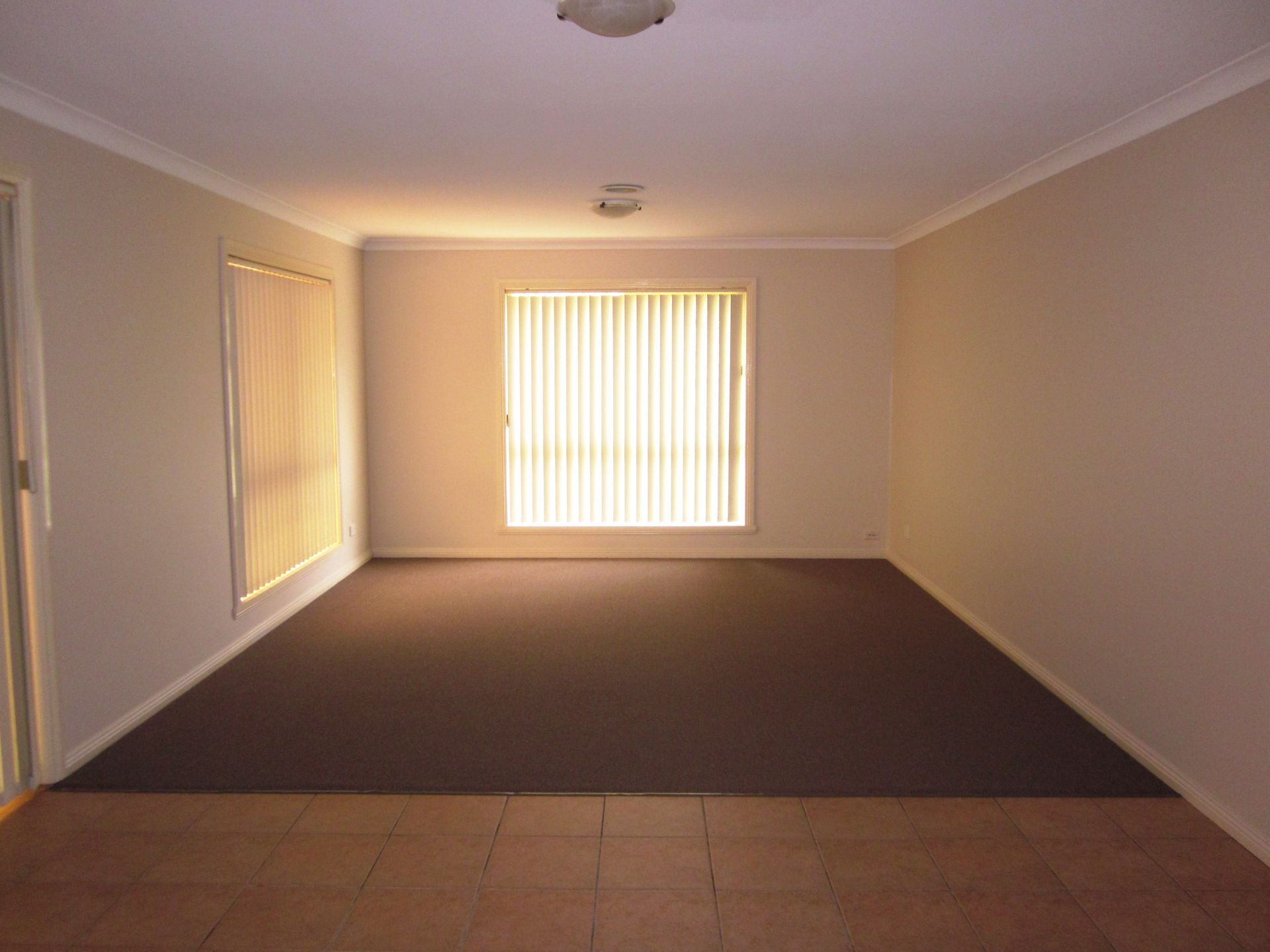 SPACIOUS HOME, PEACEFUL COURT LOCATION