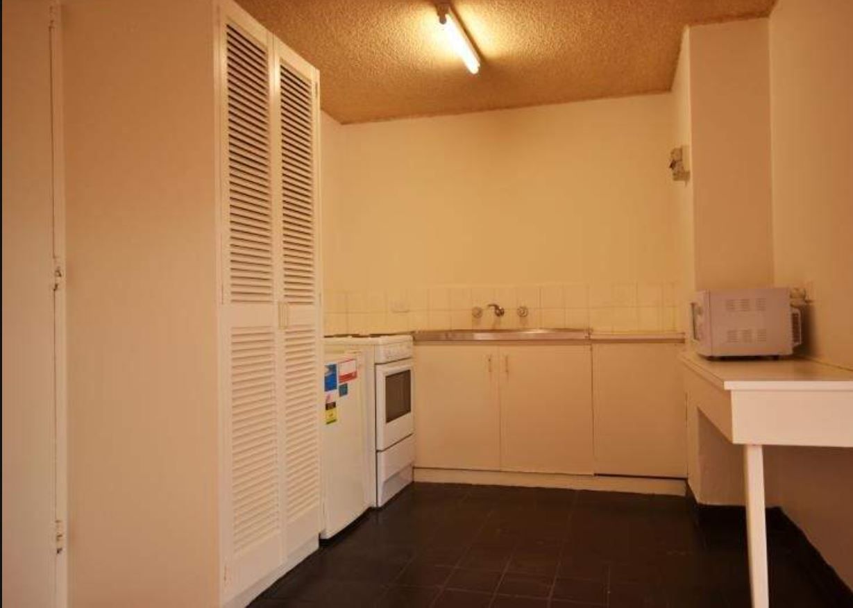 Spacious Studio Apartment in the Heart of Preston
