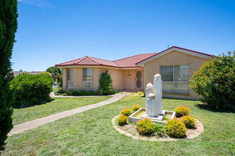 Smile Elite Real Estate For Sale 1 Emerald Drive Kelso Nsw