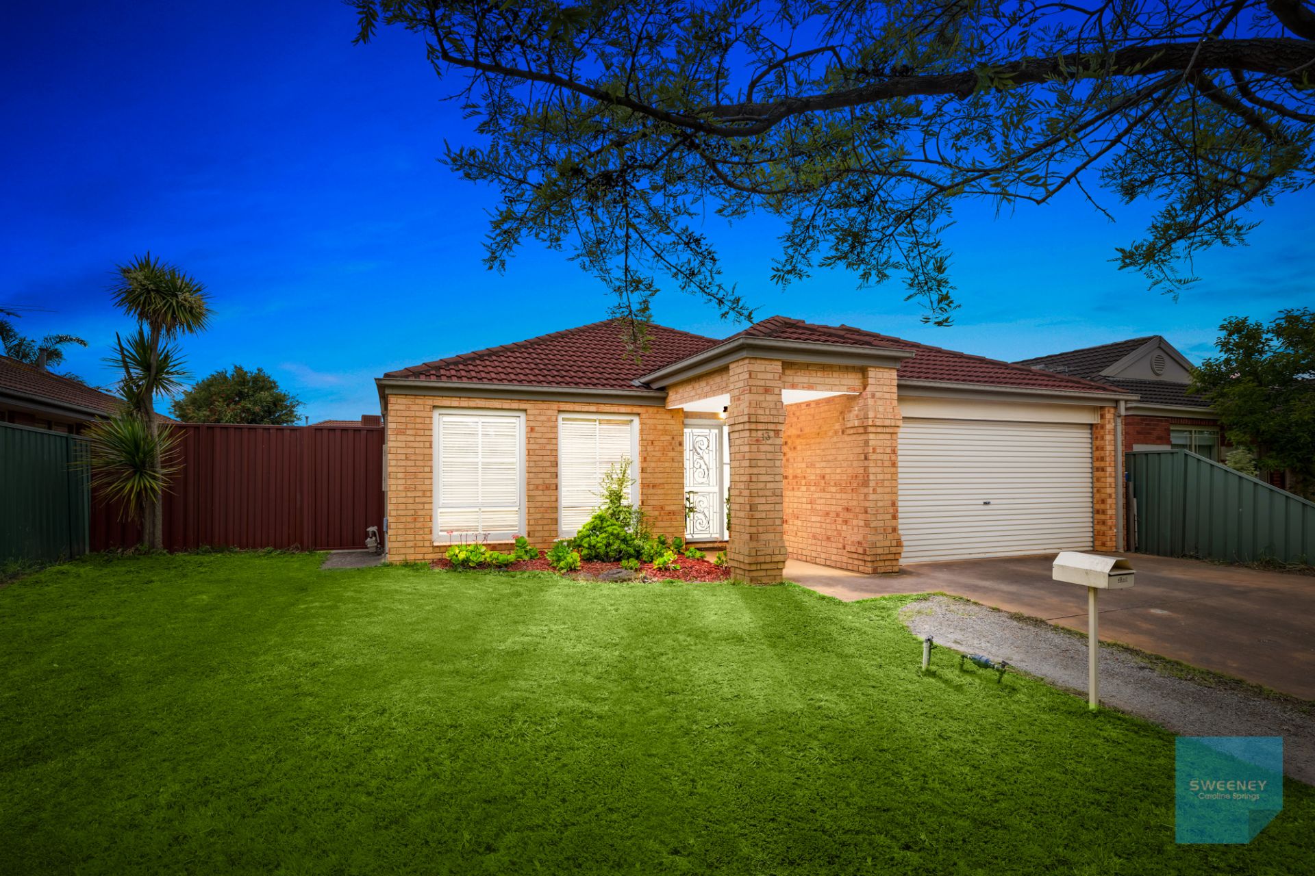 13 Creekbank Place, Caroline Springs - Thumbnail 2