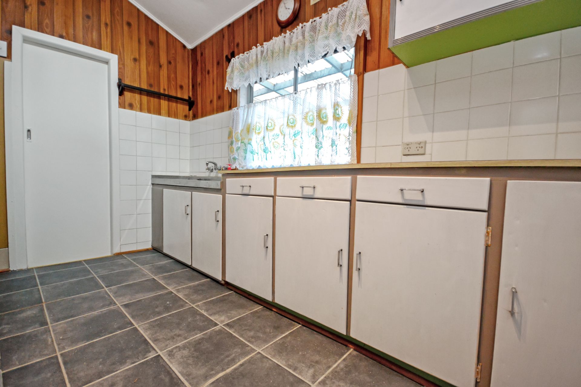 DELIGHTFUL HOME IN A FANTASTIC POSITION