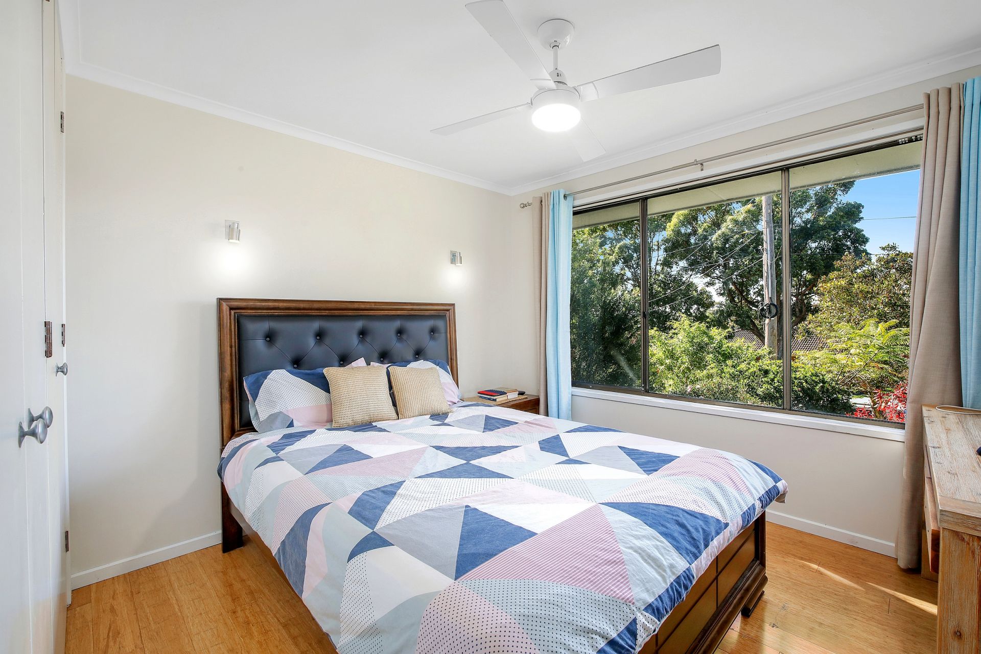 Real Estate For Sale 103 Cresthaven Avenue Bateau Bay , NSW