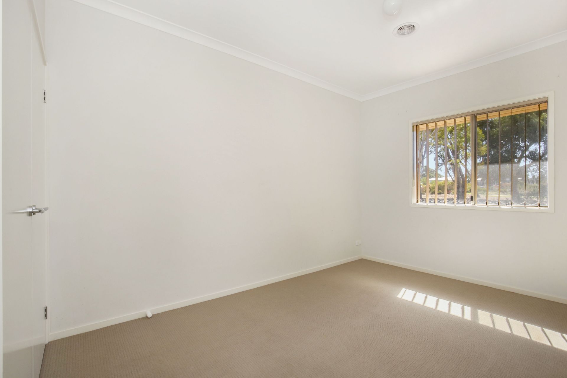 IDEAL FAMILY HOME
