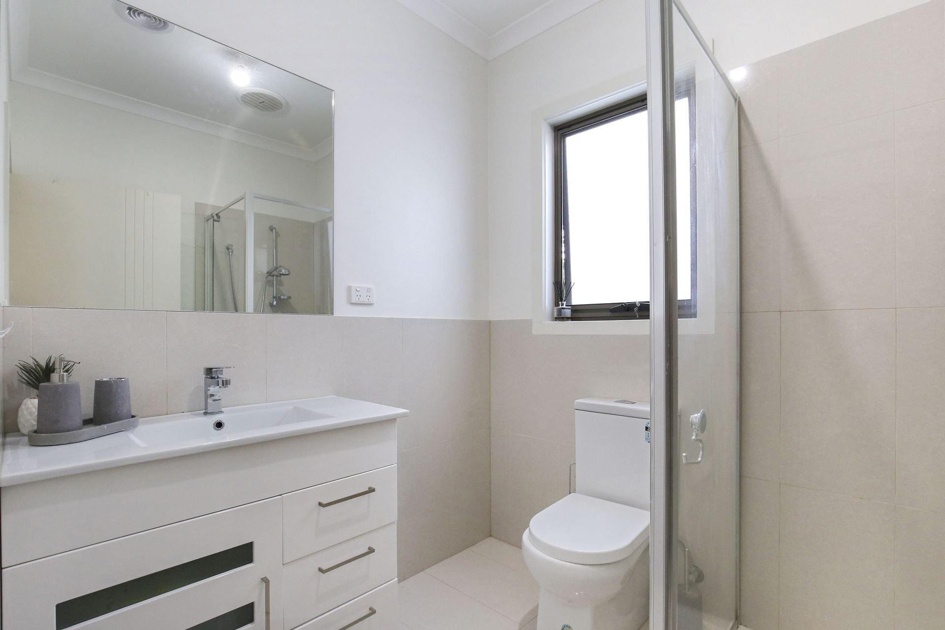 Modern, Spacious Perfectly Positioned