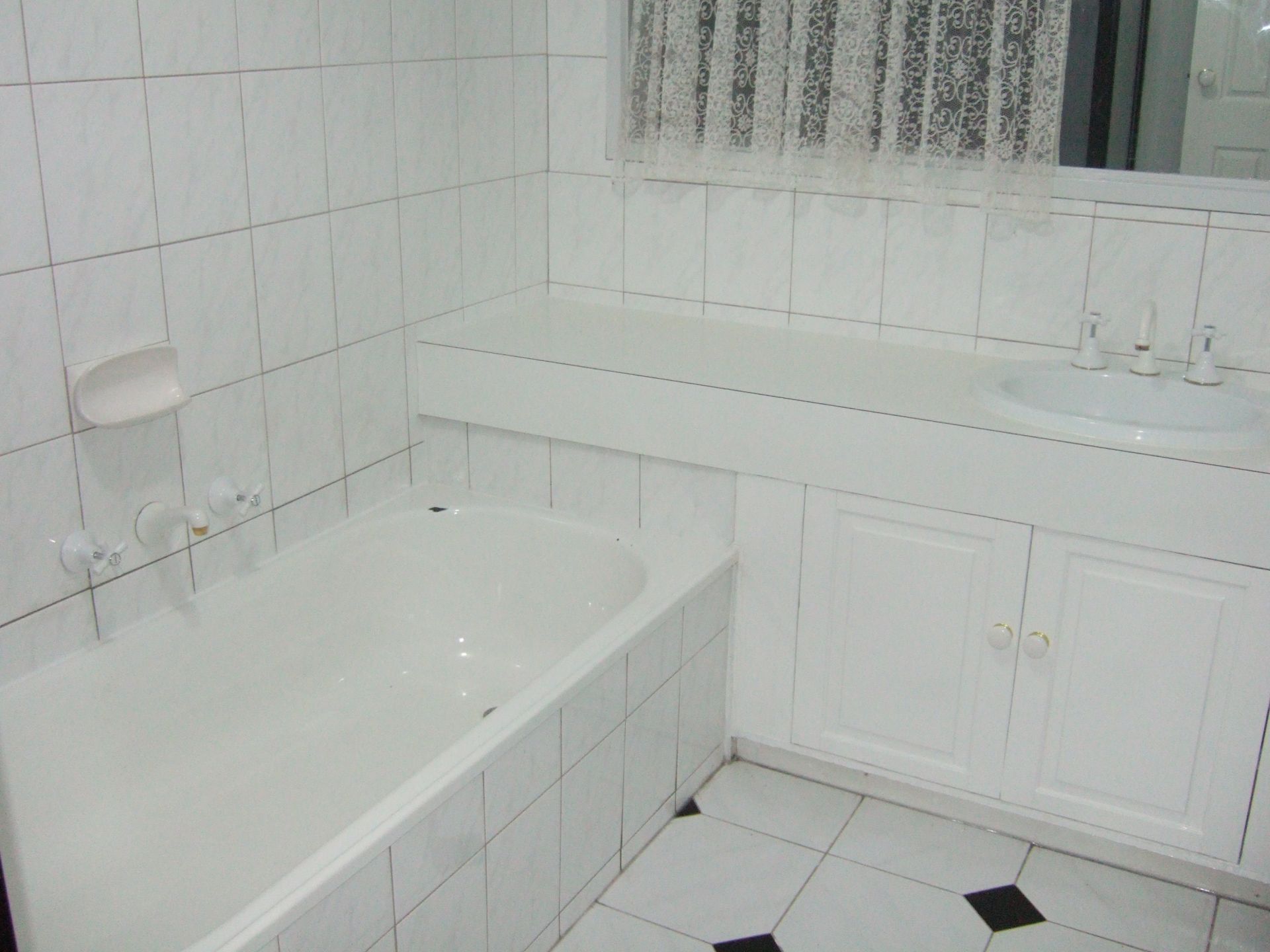 VERY WELL PRESENTED HOME IN A CONVENIENT LOCATION
