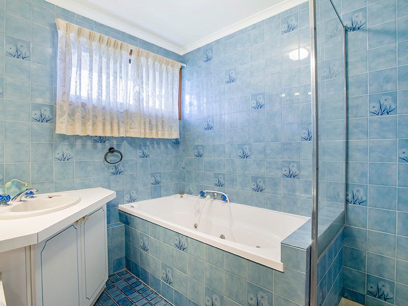 15 Langhorne Street, Altona Meadows - Thumbnail 8