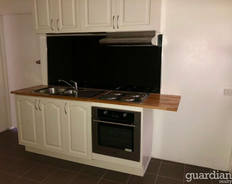 103a Pebbly Hill Road, Oakville - Thumbnail 3