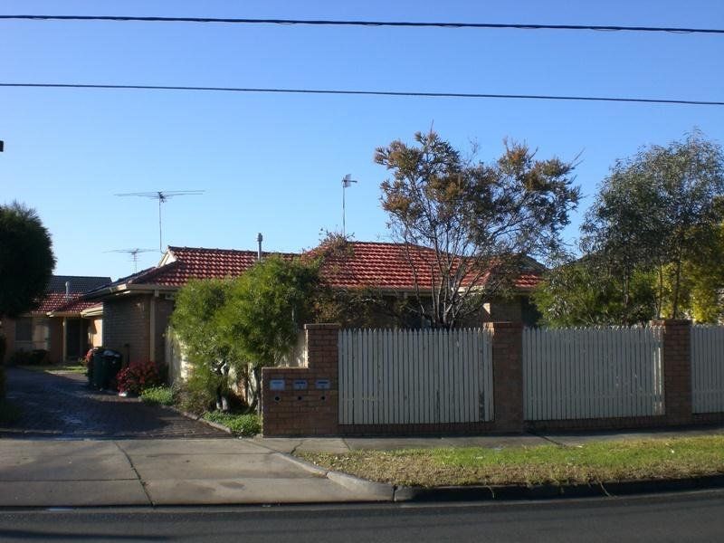 Great Unit - Prime Location!