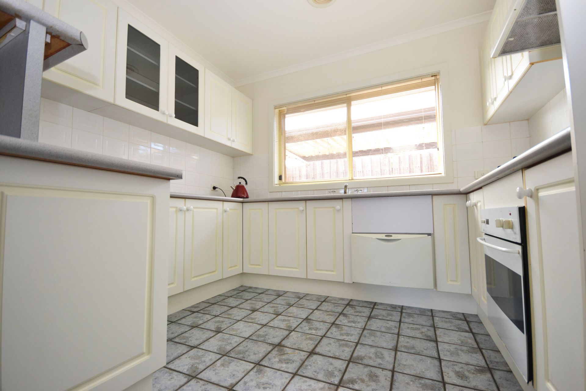 SPACIOUS & QUIET LIVING